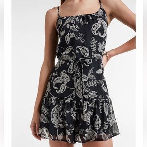 Express Paisley Tiered Drawstring Waist Romper Large